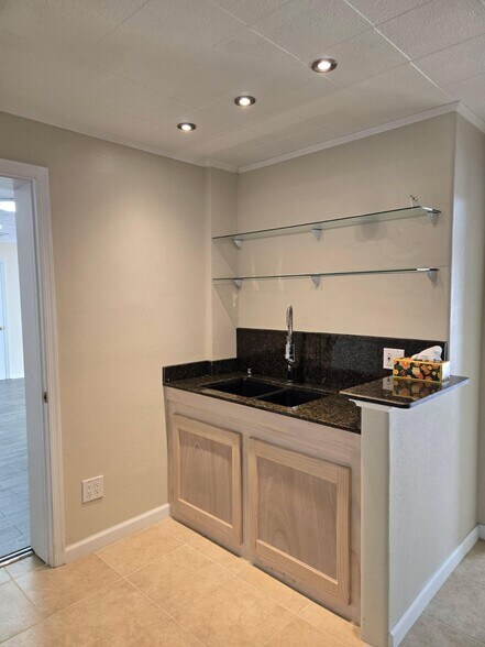 More Photos Of 1142-1148 Walker Rd, Great Falls Medical For Sale