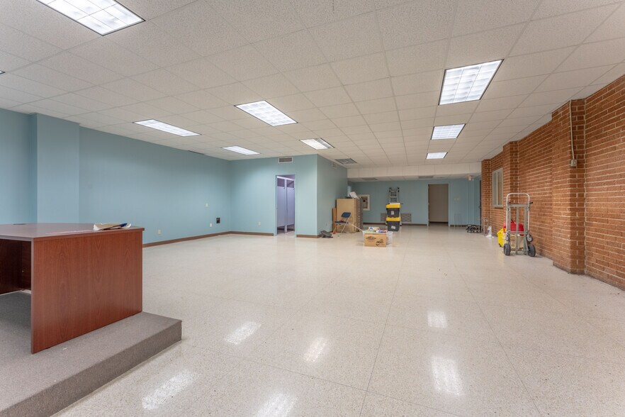 More Photos Of 7370 Chef Menteur Hwy, New Orleans Lodge Meeting Hall For Sale