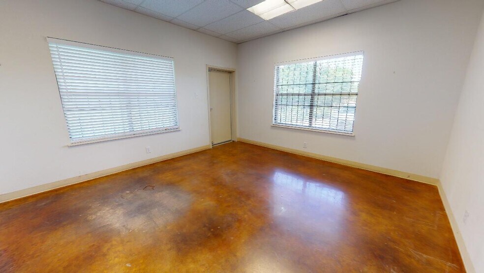 More Photos Of 11618 Nacogdoches Rd, San Antonio Warehouse For Lease