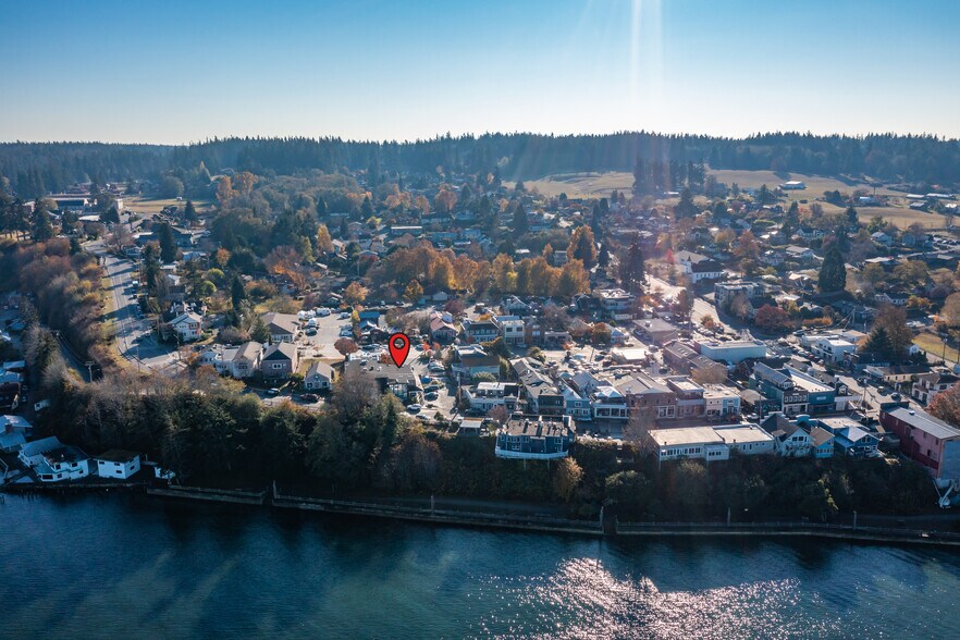 More Photos Of 105 1st St, Langley Storefront Retail Residential For Sale