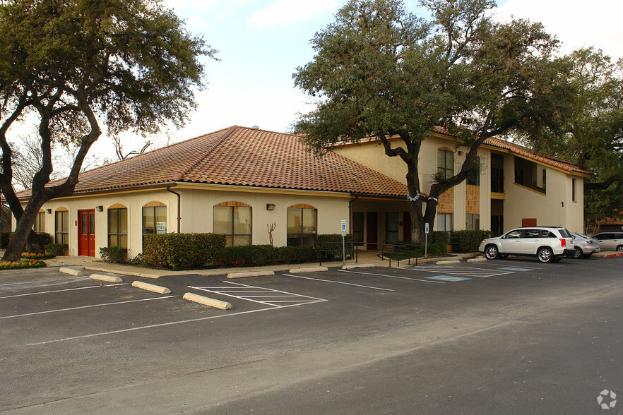 Primary Photo Of 6391 De Zavala Rd, San Antonio Medical For Lease