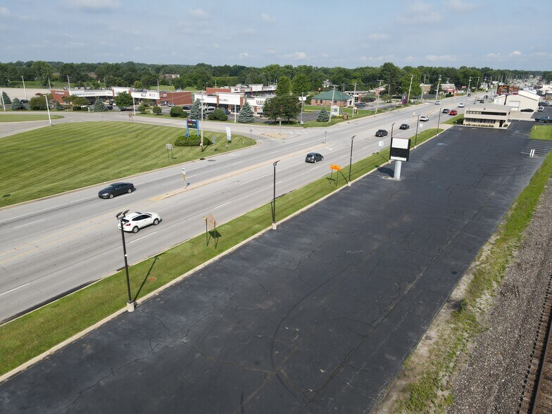 More Photos Of 23119 US Highway 33, Elkhart Storefront For Lease