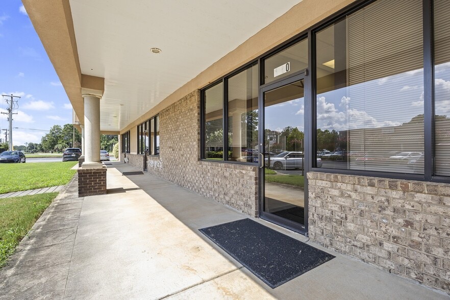 More Photos Of 225 Smithville Church Rd, Warner Robins Storefront For Sale