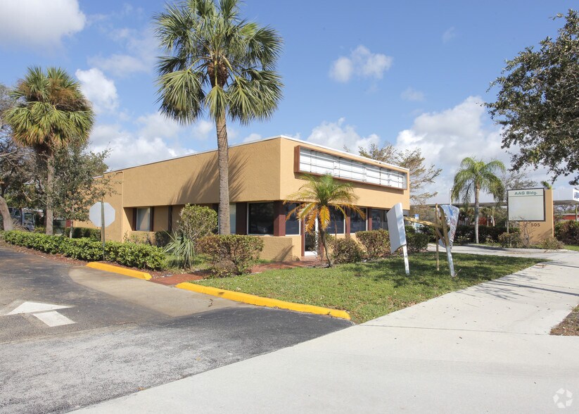 More Photos Of 505 N Federal Hwy, Pompano Beach Freestanding For Lease