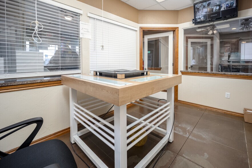 More Photos Of 5121 SE 15th St, Oklahoma City Freestanding For Sale