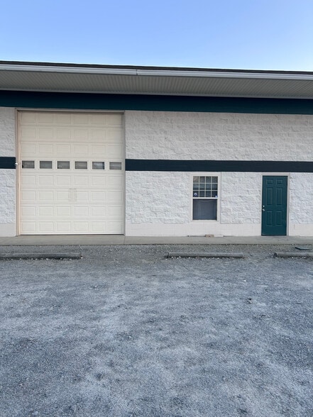 More Photos Of 146-A Litton Dr, Lexington Flex For Lease