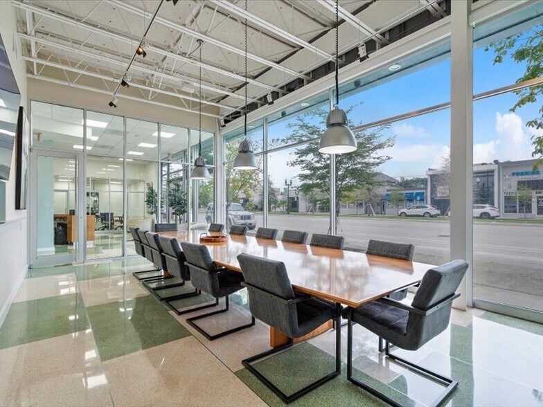More Photos Of 2404 Hollywood Blvd, Hollywood Loft Creative Space For Lease