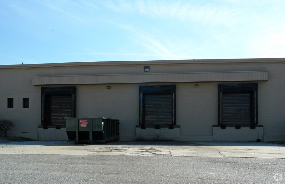 More Photos Of 101 E Carteret St, Greensboro Warehouse For Lease
