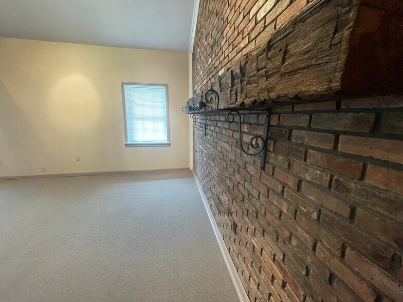 More Photos Of 51 US 206, Augusta Light Manufacturing For Lease