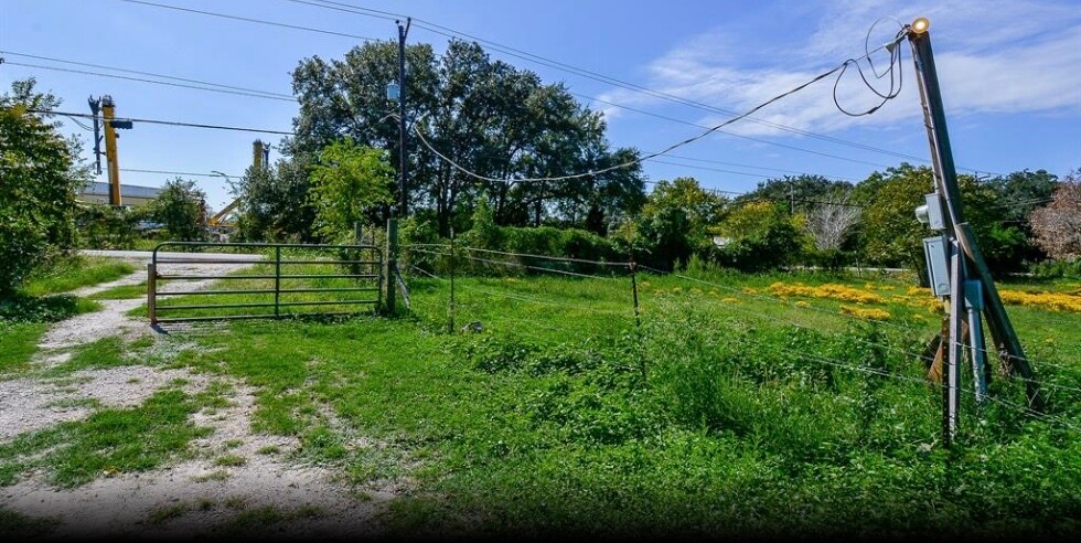 More Photos Of 627 Fellows Rd, Houston Land For Sale