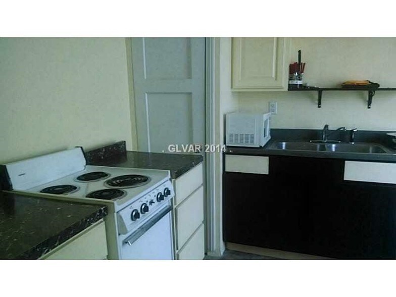 More Photos Of 1707 Santa Paula Dr, Las Vegas Multifamily For Sale