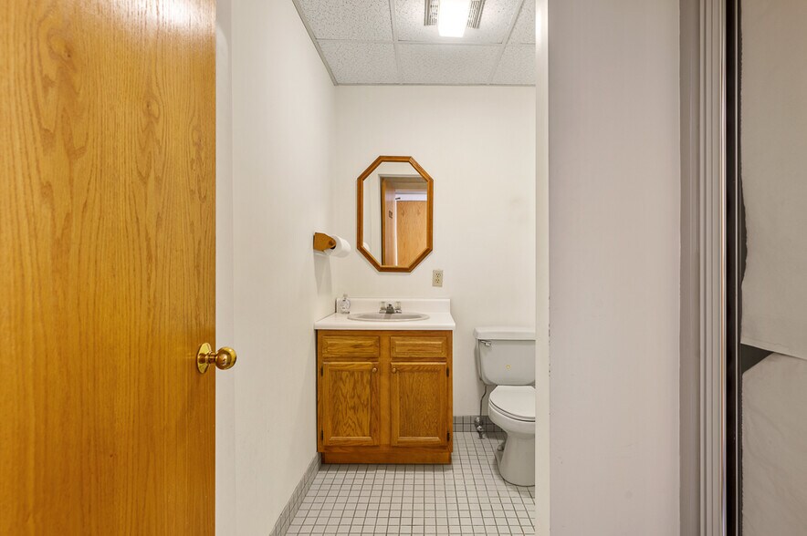 More Photos Of 176 East Main St, Westborough Medical For Sale