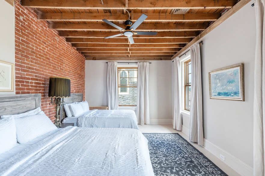 More Photos Of 124 E Abbott St, Lansford Specialty For Sale