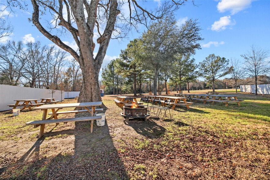 More Photos Of 1450 FM 279, Ben Wheeler Restaurant For Sale