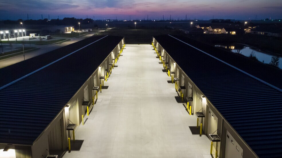 More Photos Of 1575 NW Gettysburg Ln, Waukee Flex For Sale