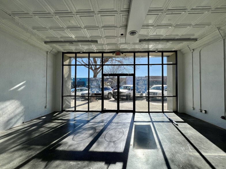 More Photos Of 319 E Main St, Norman Storefront For Lease