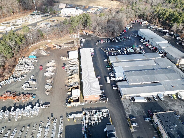 More Photos Of 896 Boston Post Rd, Marlborough Unknown For Lease