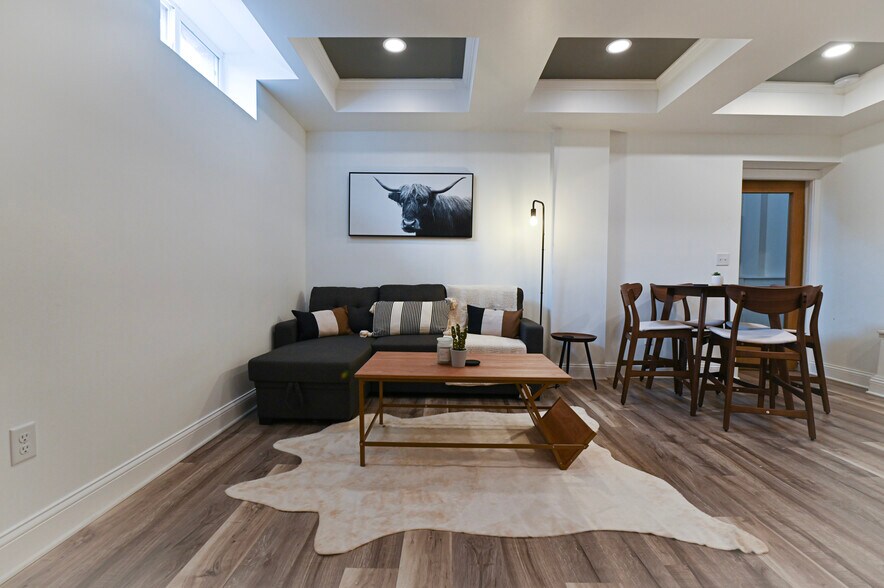 More Photos Of 5519 Northwest Radial Hwy, Omaha Medical For Sale