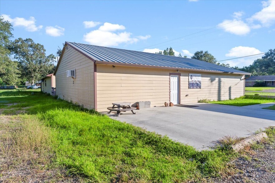 More Photos Of 22360 Highway 321, Cleveland Flex For Lease