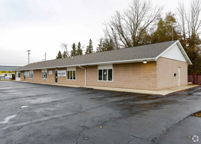 More Photos Of 11831 Maple Rd, Birch Run Office For Sale