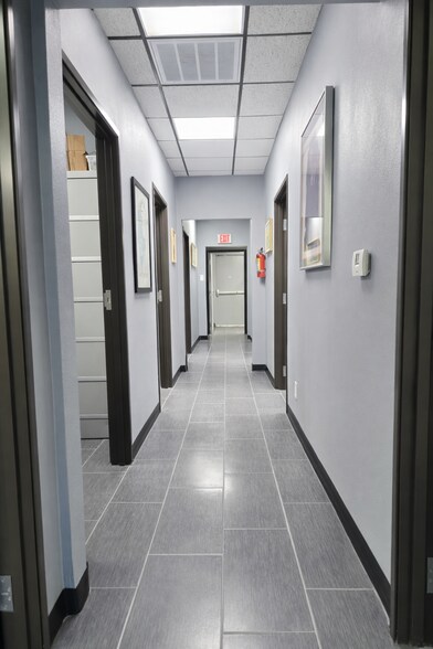 More Photos Of 5913-5921 Lovell Ave, Fort Worth Office For Sale