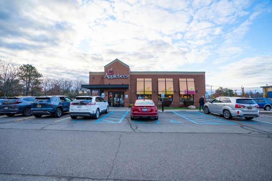 More Photos Of 455 Haggerty Rd, Walled Lake Restaurant For Sale