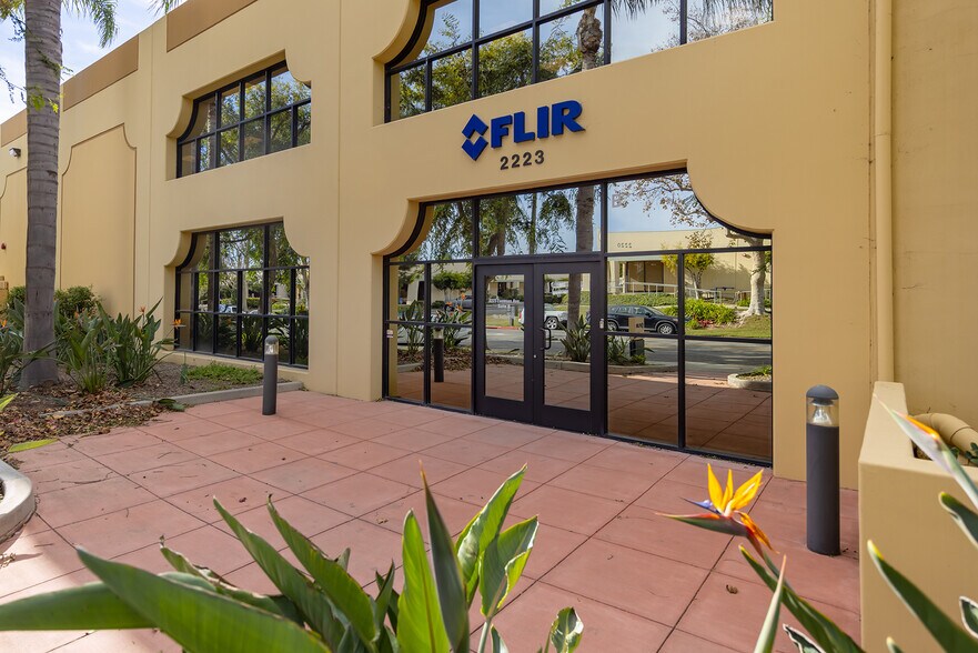 More Photos Of 2223 Eastman Ave, Ventura Manufacturing For Lease