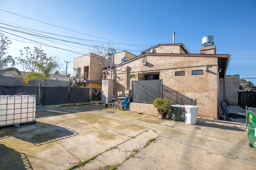 More Photos Of 3701 Stockton Blvd, Sacramento Freestanding For Sale