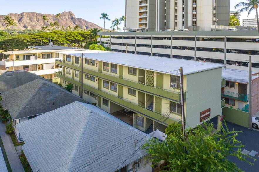 Primary Photo Of 287 Wai Nani Way, Honolulu Apartments For Sale