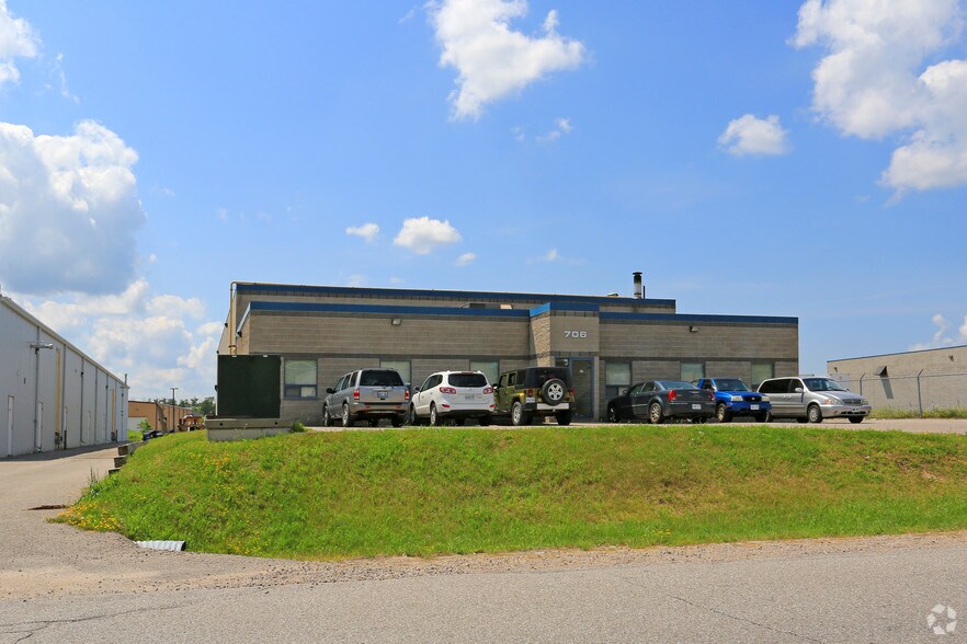 More Photos Of 706 Bayview Dr, Barrie Warehouse For Sale