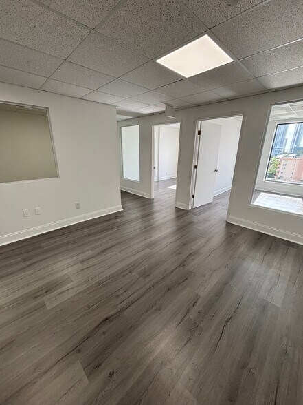 More Photos Of 1920 E Hallandale Beach Blvd, Hallandale Beach Office For Lease