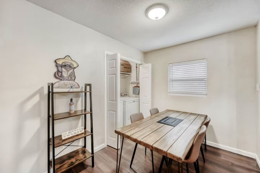 More Photos Of 4903 Merritt Cir, Austin Multifamily For Sale