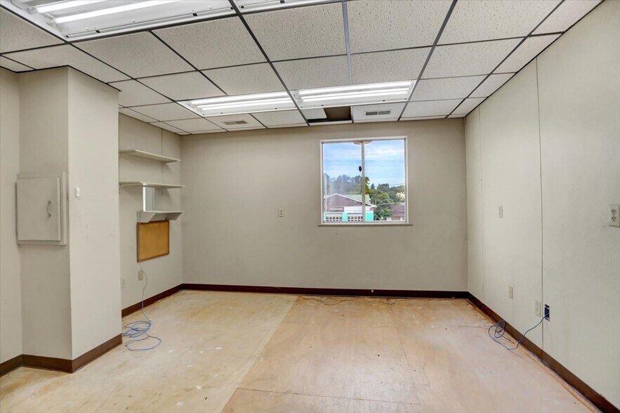 More Photos Of 140 W Orange St, Shippensburg Storefront For Sale