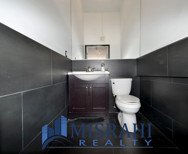 More Photos Of 42 Avenue B, New York Apartments For Lease