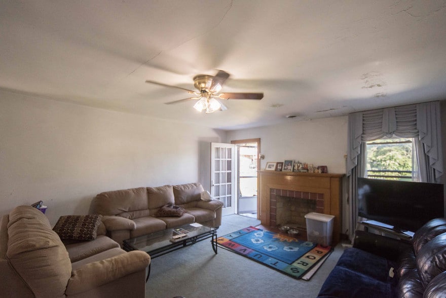 More Photos Of 225 Sturgis Rd, Marion Hotel For Sale