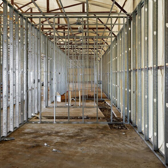 More Photos Of 20040 Grasslands Ln, Ordway Warehouse For Sale