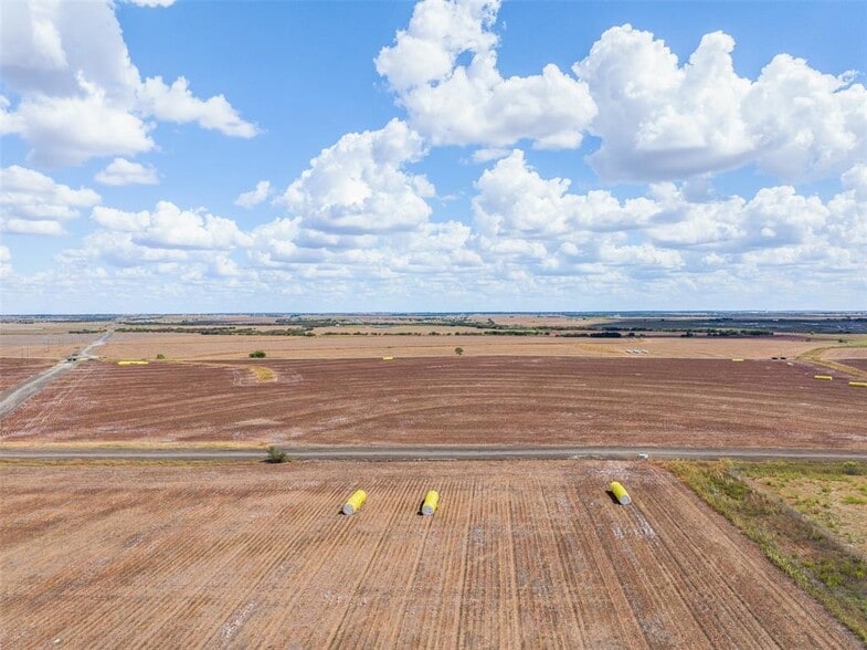 More Photos Of 000 Wells Lane, Manor Land For Sale