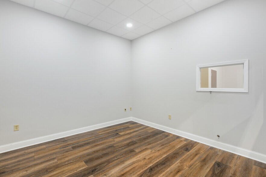 More Photos Of 195 Chastain Meadows Ct NW, Kennesaw Industrial For Lease