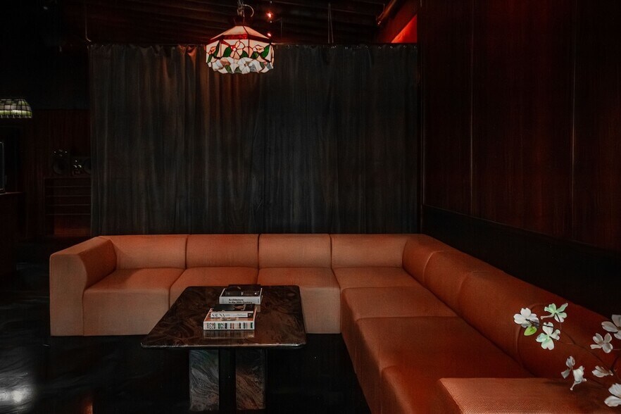 More Photos Of 1024 Main St, Vancouver Flex For Sale