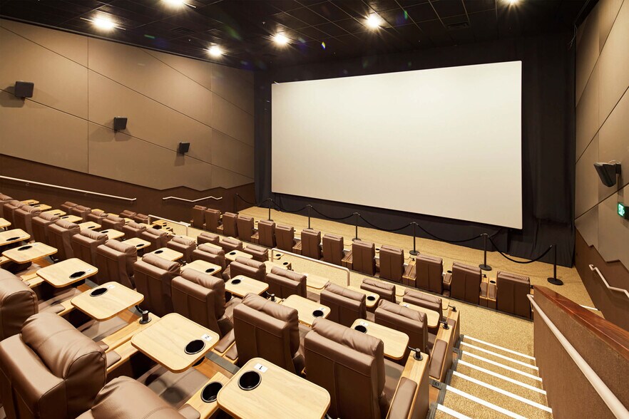 More Photos Of 69-201 Waikoloa Beach Dr, Waikoloa Storefront For Lease