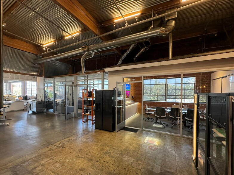 More Photos Of 14105 S Avalon Blvd, Los Angeles Industrial For Sale