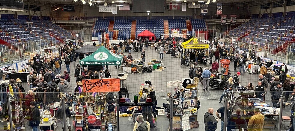 More Photos Of 190 Birch St, Lewiston Theater Concert Hall For Sale