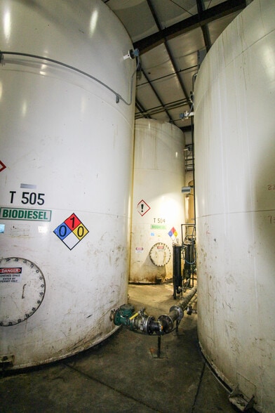 More Photos Of 5640 44th Ave S, Clinton Office For Sale