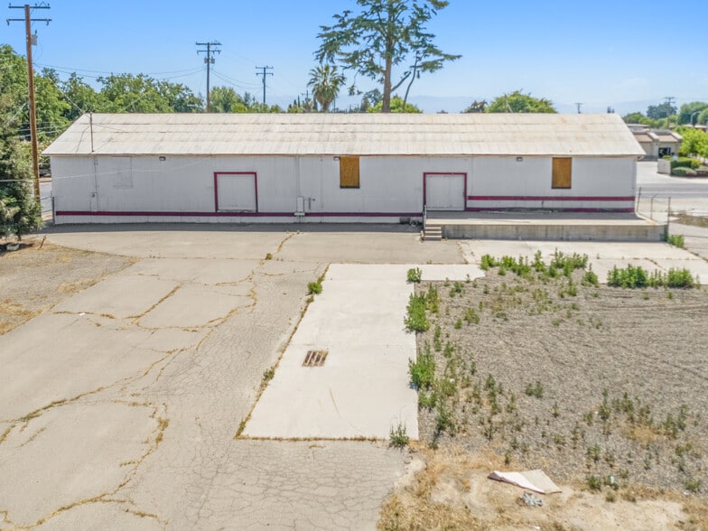 More Photos Of 1319 W Goshen Ave, Visalia Industrial For Sale