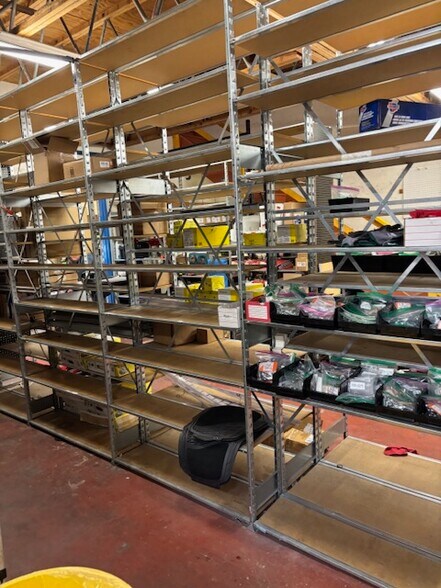 More Photos Of 2120 E Powell Blvd, Gresham General Retail For Sale