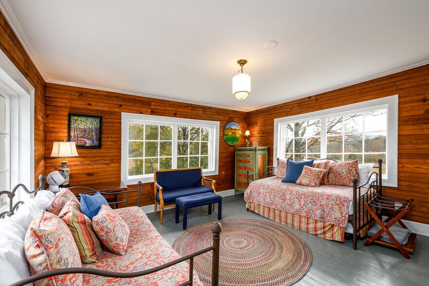 More Photos Of 1526 Highway 255 N, Sautee Nacoochee Hotel For Sale