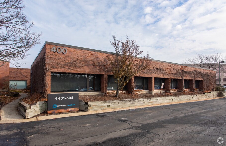 More Photos Of 666 Dundee Rd, Northbrook Unknown For Lease