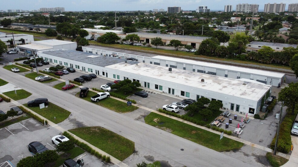 More Photos Of 4160-4260 NW 1st Ave, Boca Raton Showroom For Lease