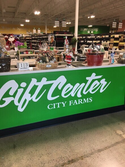 More Photos Of 126-256 S Calderwood St, Alcoa Unknown For Lease