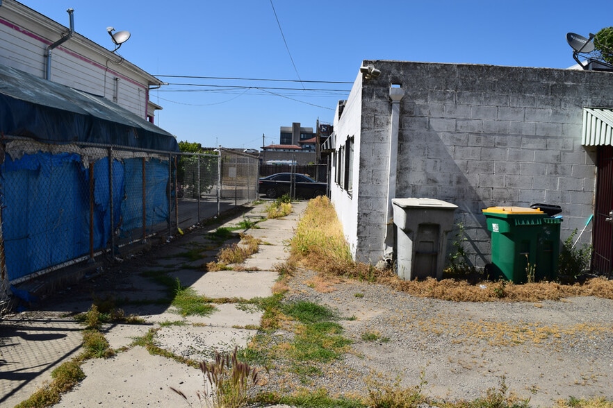 More Photos Of 128 E Sonora St, Stockton Freestanding For Sale